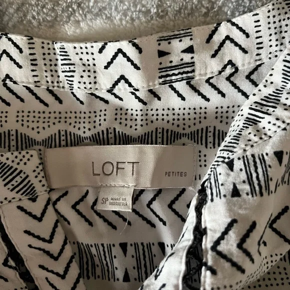 LOFT WOMENS PETITE TOP - Picture 3 of 3